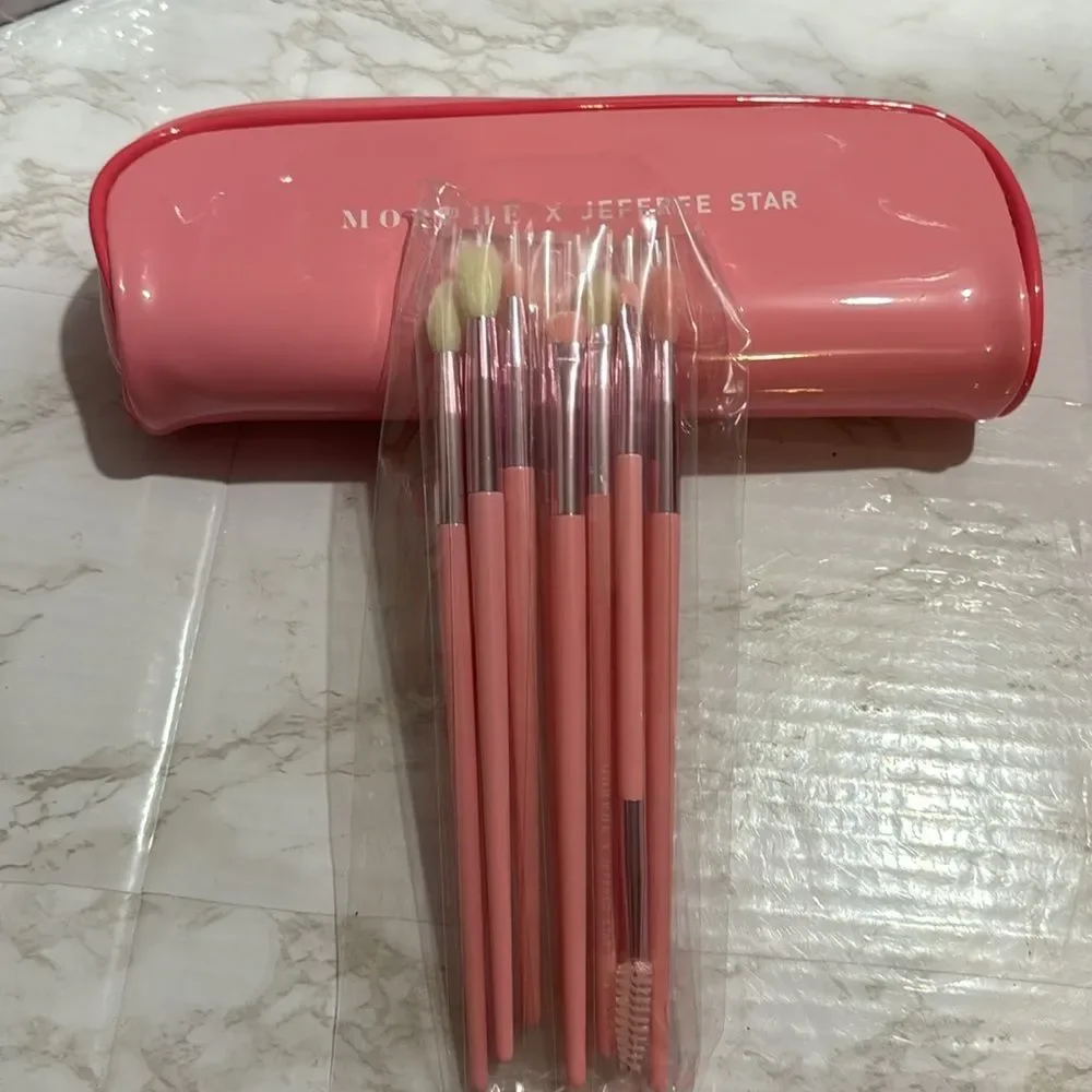 Jeffree Star morphe limited edition eyeshadow palette brushes lip gloss‎ spray